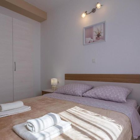 1 Bedroom Lovely Apartment In Komarna Klek Zewnętrze zdjęcie