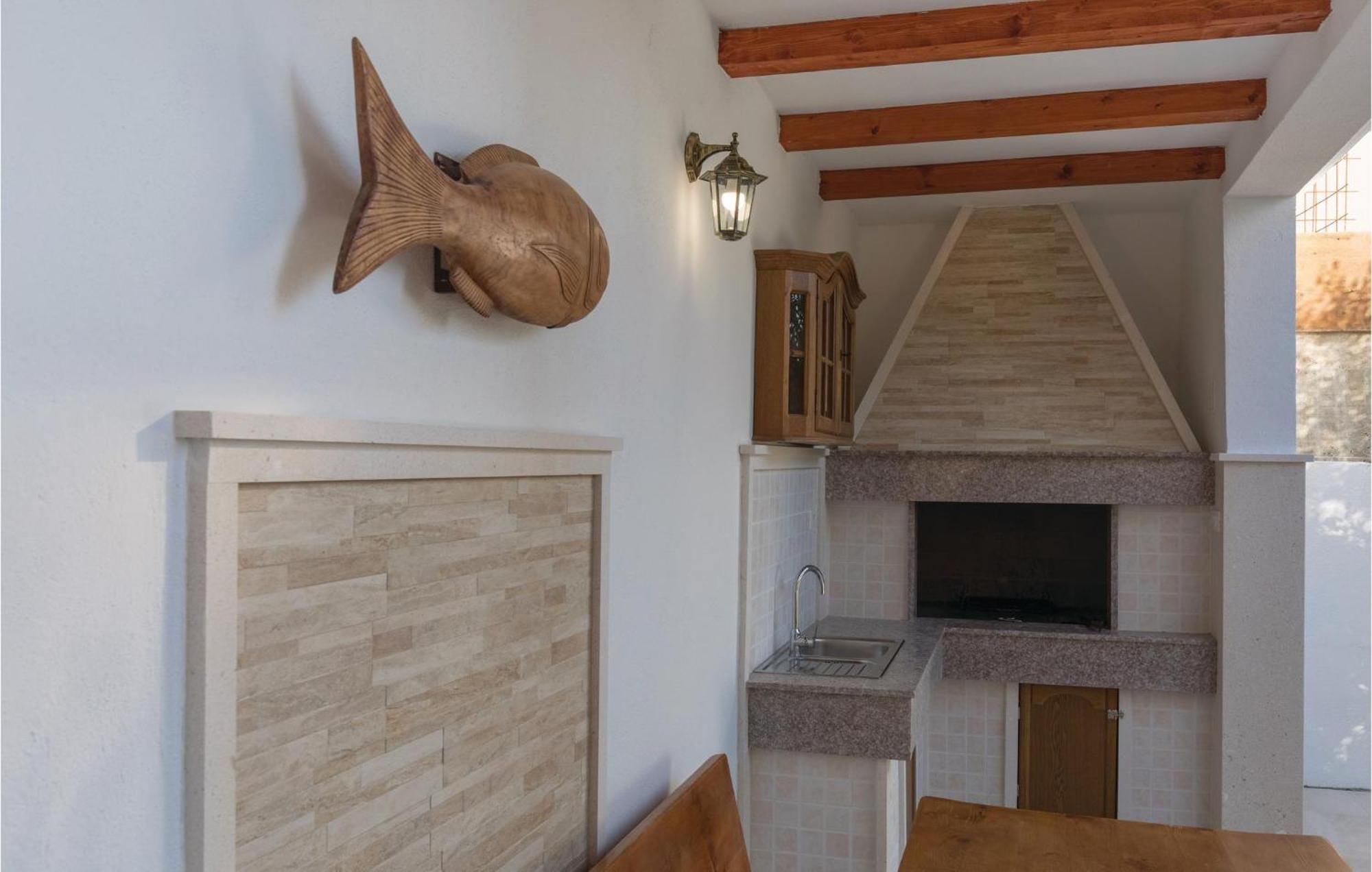 1 Bedroom Lovely Apartment In Komarna Klek Zewnętrze zdjęcie